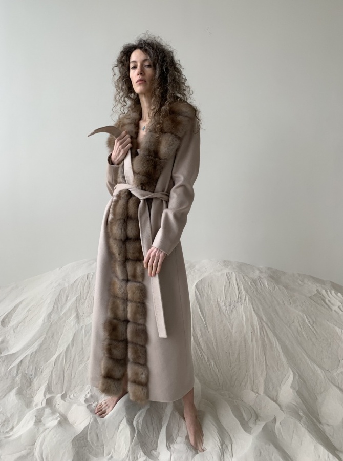 Пальто из кашемира Loro Piana с отделкой мехом куницы