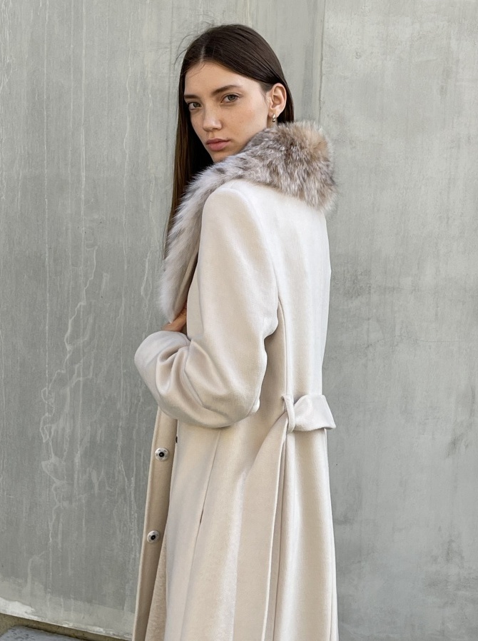Пальто из кашемира Loro Piana с мехом сибирской рыси